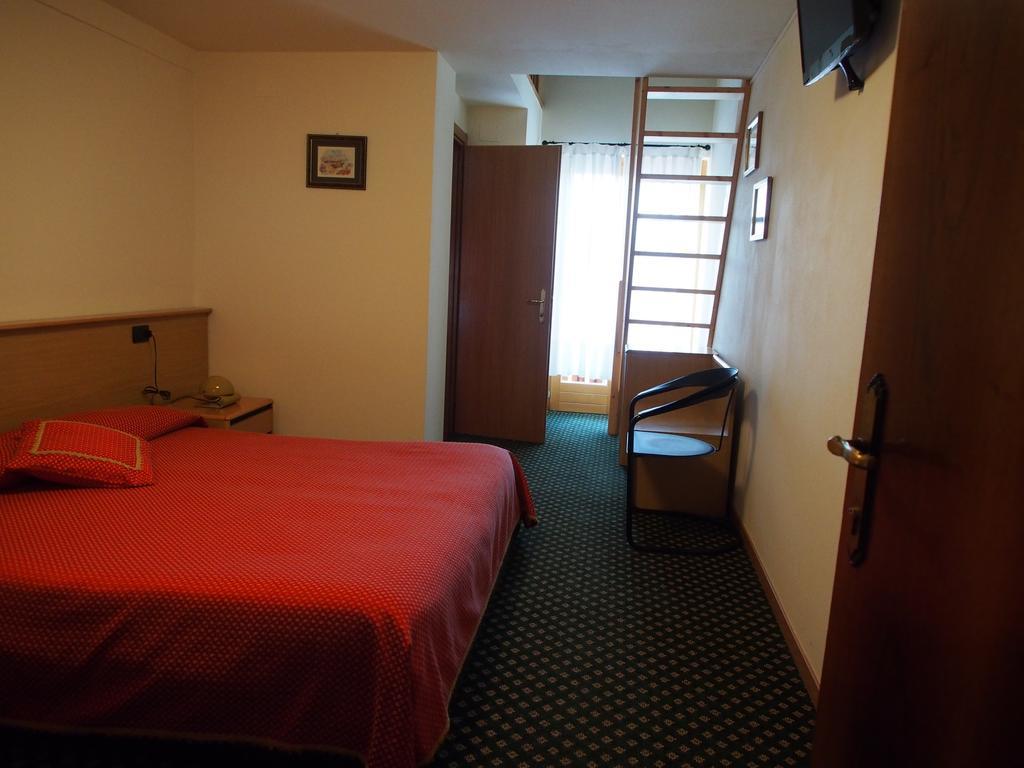 Hotel Belvedere Roana Rum bild