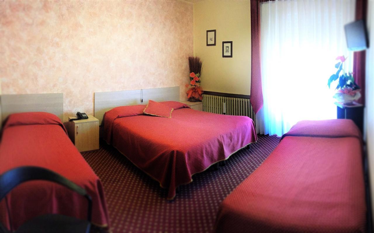 Hotel Belvedere Roana Exteriör bild